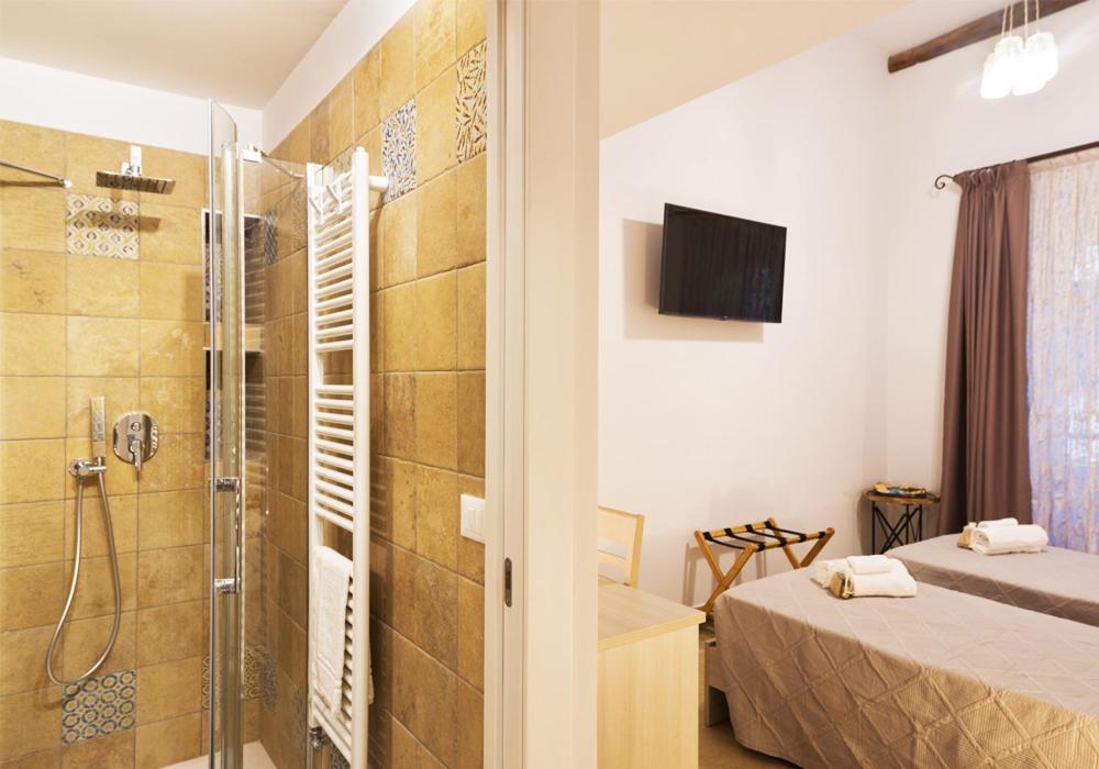 Casa Porta Marina Hotell Ventimiglia Exteriör bild